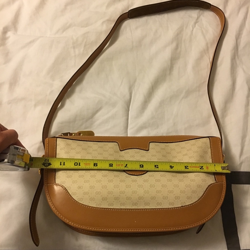 Authentic Gucci Purse - Picture 6 of 8